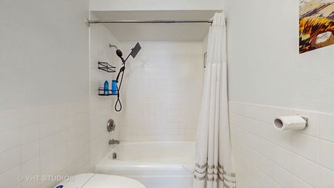 Tiny photo for 6007 N Sheridan Road #39F, Chicago, IL 60660 (MLS # 12435765)