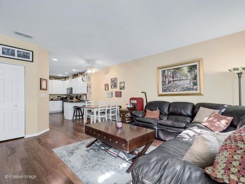 Tiny photo for 31104 Carpenter Court, Warrenville, IL 60555 (MLS # 12511811)