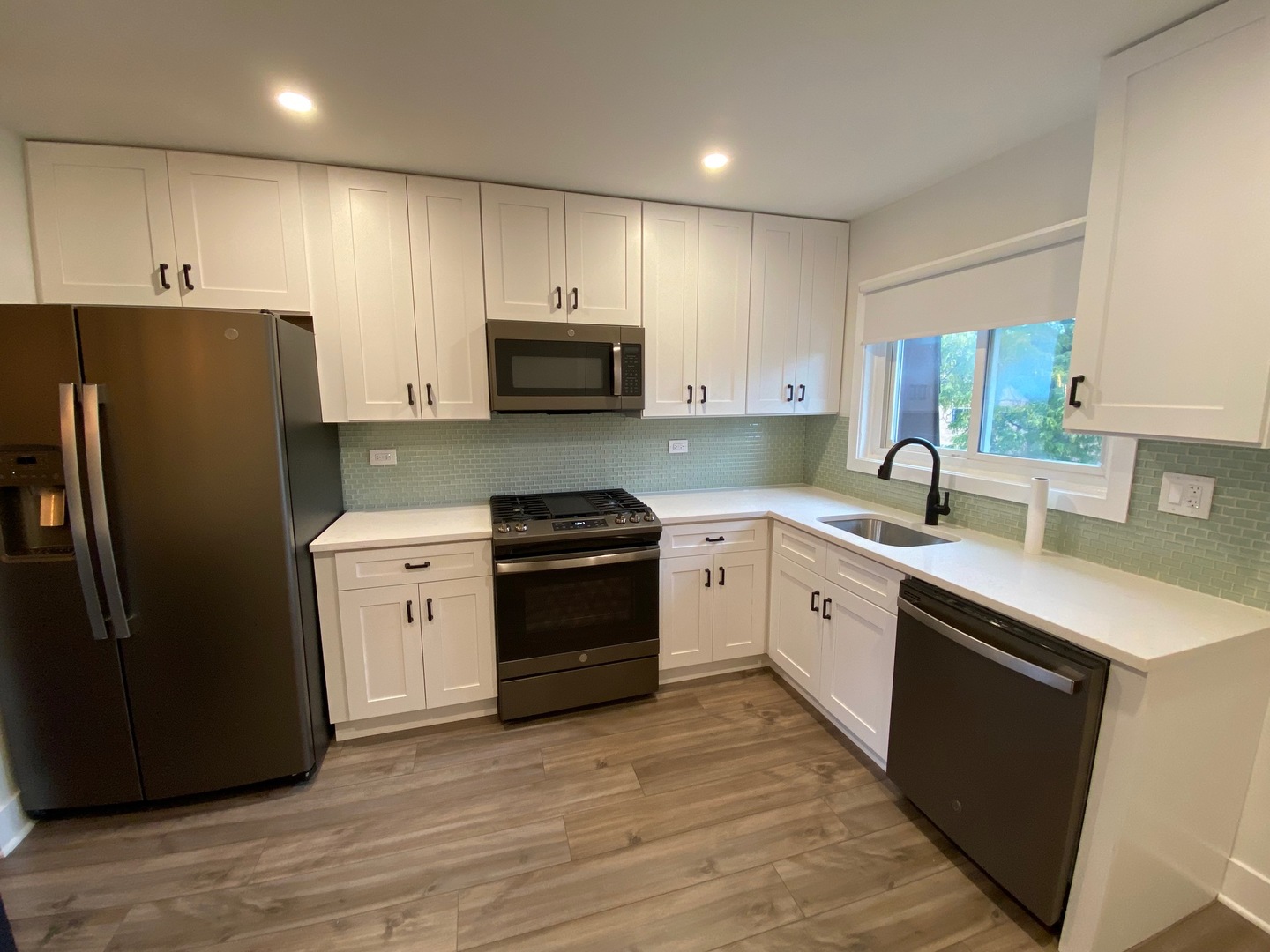 115 E Dundee Road 3N