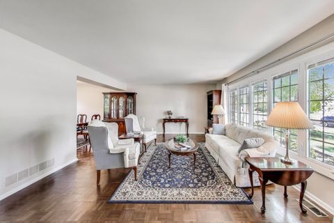 Tiny photo for 206 W Hintz Road, Arlington Heights, IL 60004 (MLS # 12417712)