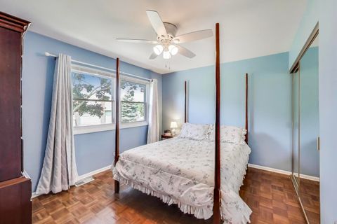 Tiny photo for 206 W Hintz Road, Arlington Heights, IL 60004 (MLS # 12417712)