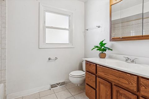 Tiny photo for 257 Bay Street, Wood Dale, IL 60191 (MLS # 12515369)