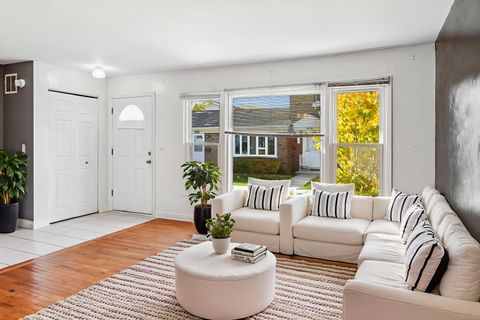 Tiny photo for 257 Bay Street, Wood Dale, IL 60191 (MLS # 12515369)