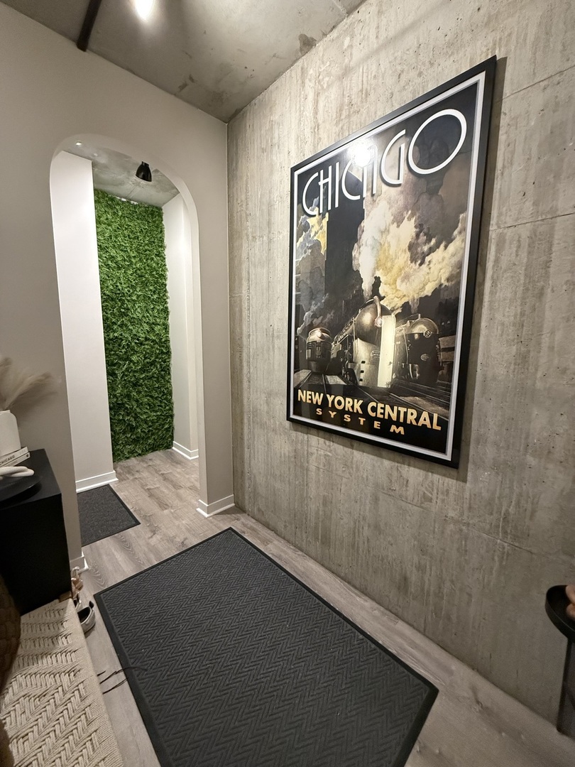 235 W Van Buren Street 1519