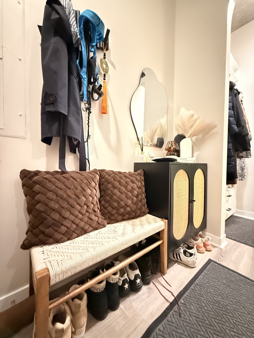 235 W Van Buren Street 1519