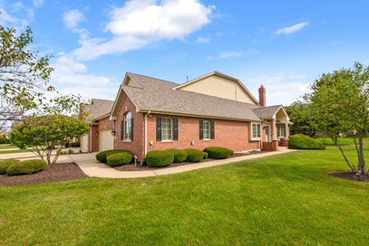 1876 Royalglen Drive New Lenox IL 60451