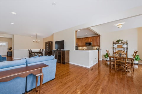 Tiny photo for 3270 Bagatelle Lane, Mundelein, IL 60060 (MLS # 12748412)