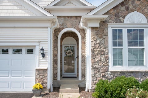 Tiny photo for 3270 Bagatelle Lane, Mundelein, IL 60060 (MLS # 12748412)