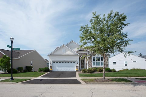 Tiny photo for 3270 Bagatelle Lane, Mundelein, IL 60060 (MLS # 12748412)