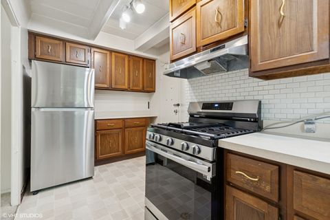 Tiny photo for 1864 Sherman Avenue #3SW, Evanston, IL 60201 (MLS # 12376563)