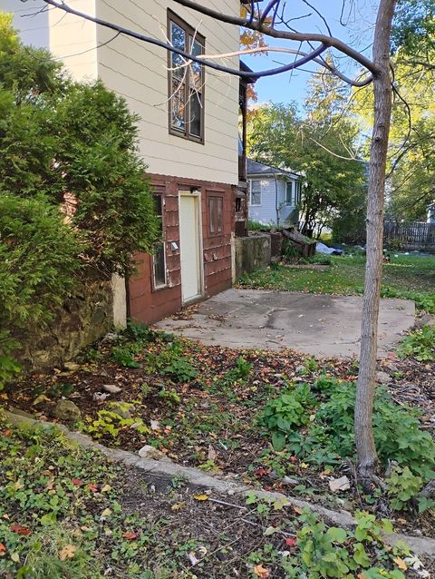 Tiny photo for 601 S Jefferson Street S, Woodstock, IL 60098 (MLS # 12483383)