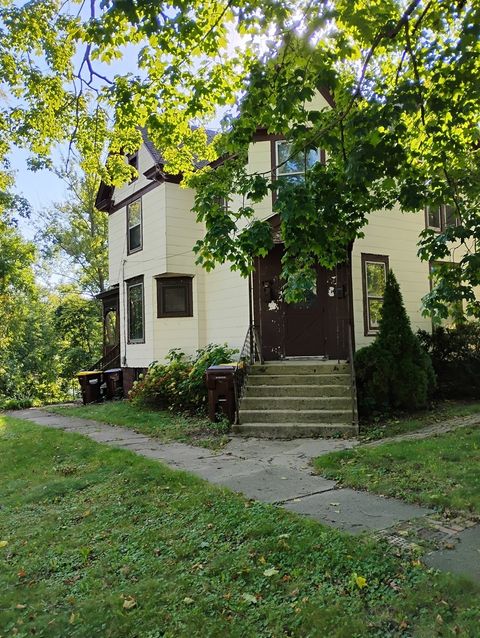 Tiny photo for 601 S Jefferson Street S, Woodstock, IL 60098 (MLS # 12483383)