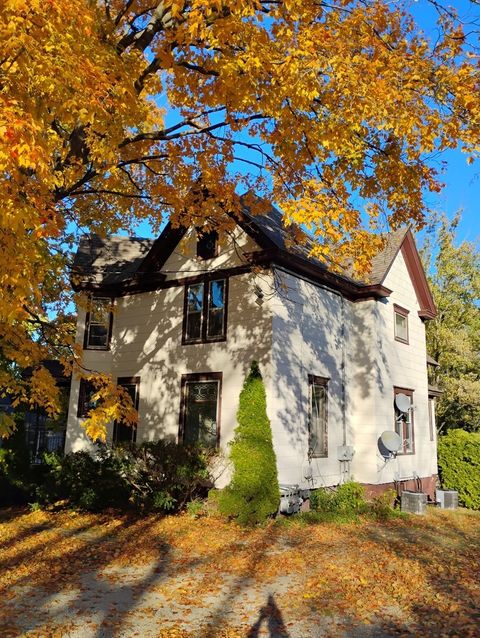 Photo of 601 S Jefferson Street S, Woodstock, IL 60098 (MLS # 12483383)