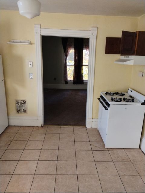 Tiny photo for 601 S Jefferson Street S, Woodstock, IL 60098 (MLS # 12483383)