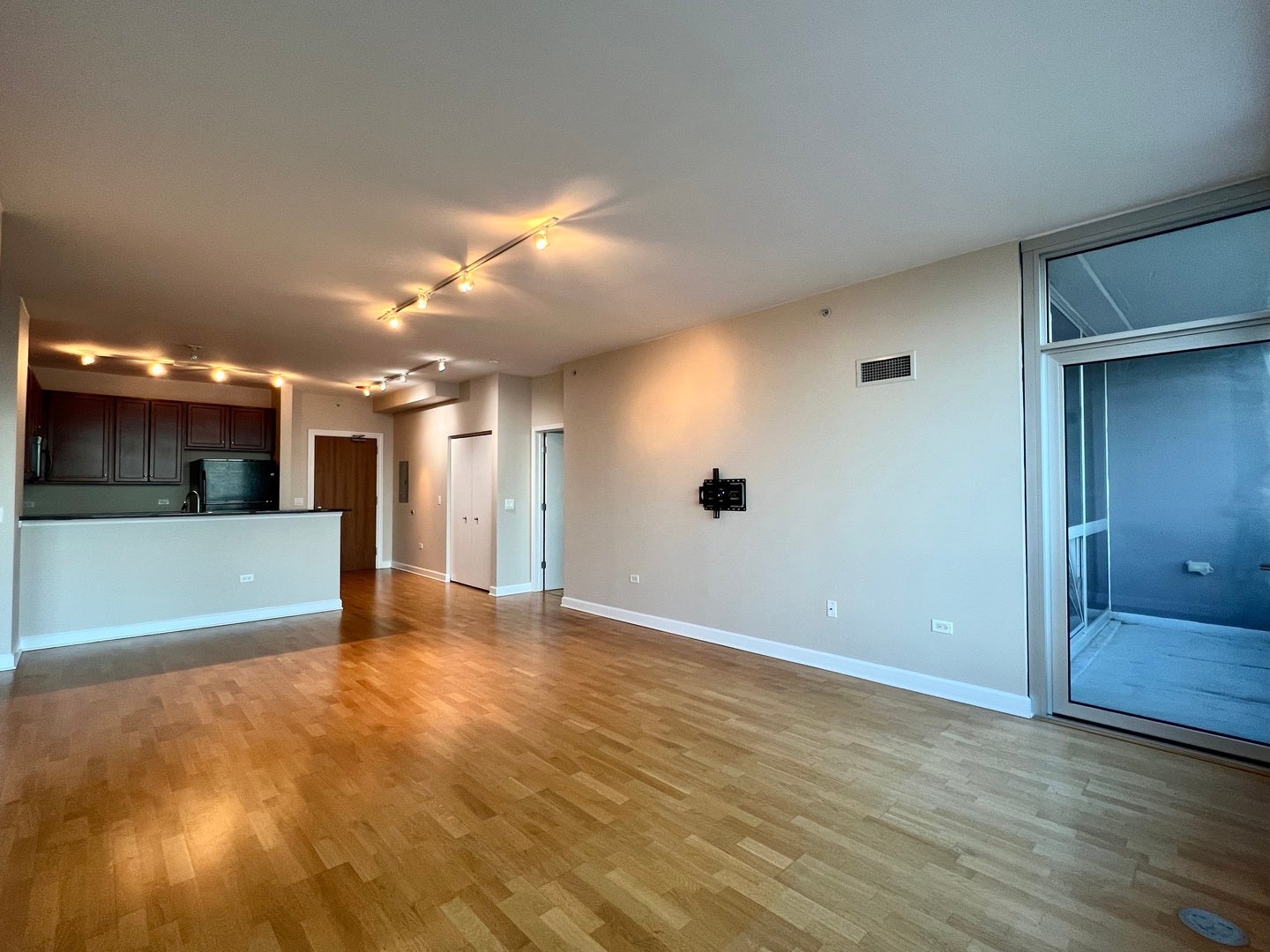 1901 S Calumet Avenue 2602