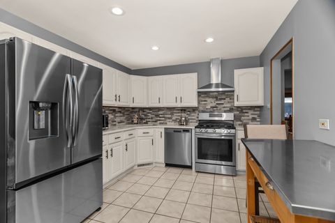 Tiny photo for 7916 W 113th Place, Palos Hills, IL 60465 (MLS # 12496611)