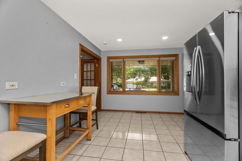 Tiny photo for 7916 W 113th Place, Palos Hills, IL 60465 (MLS # 12496611)