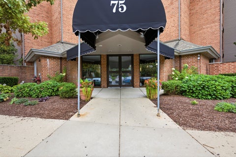 Tiny photo for 75 Kristin Circle #309, Schaumburg, IL 60195 (MLS # 12739057)