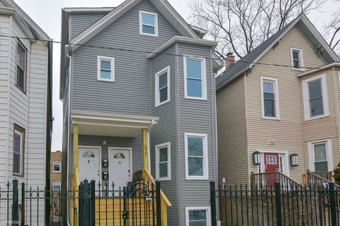 1922 N Rockwell Street 2 Chicago IL 60647