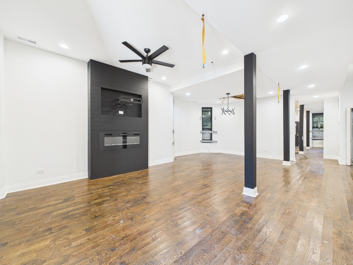 6642 S Drexel Avenue