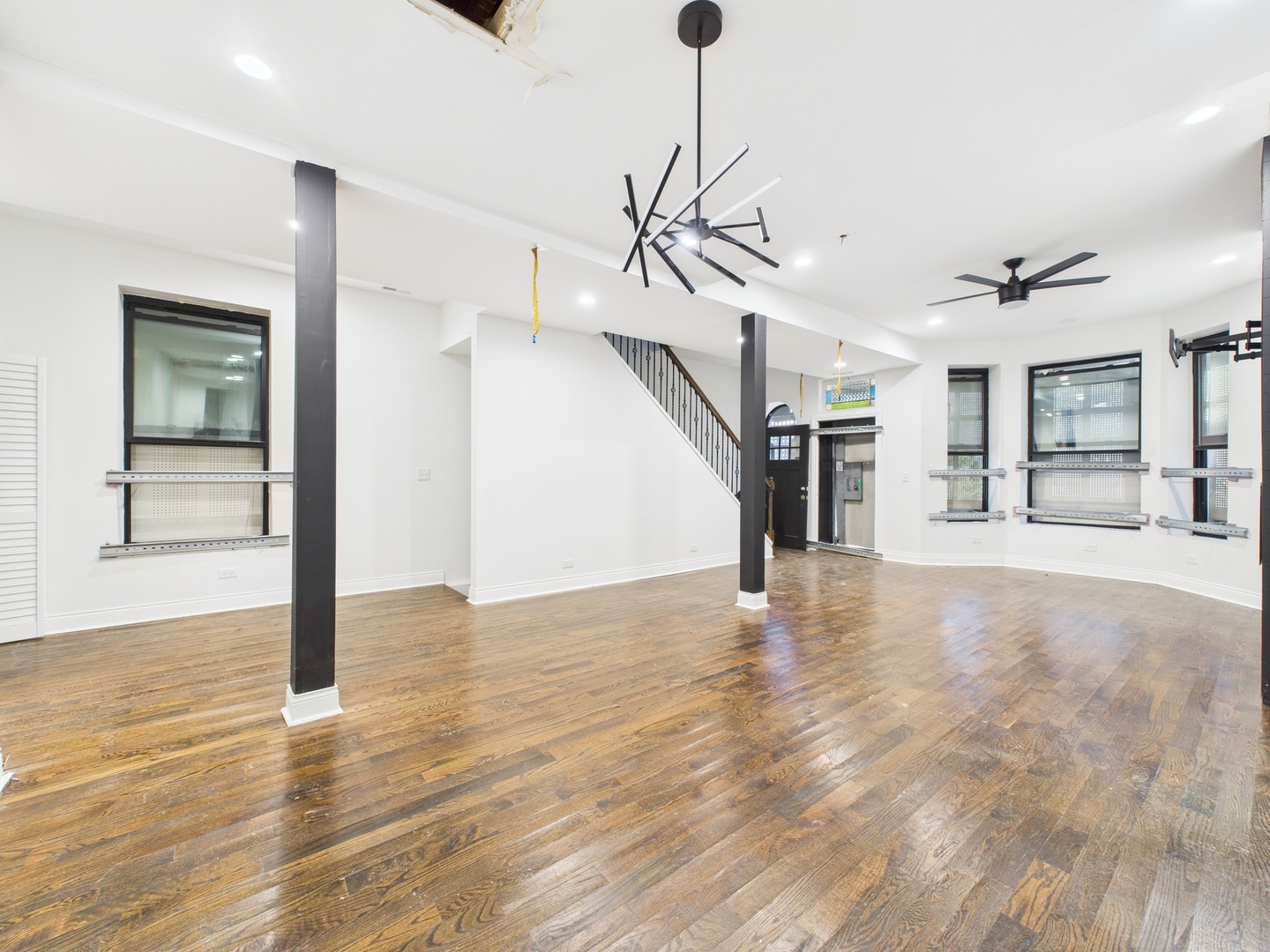 6642 S Drexel Avenue