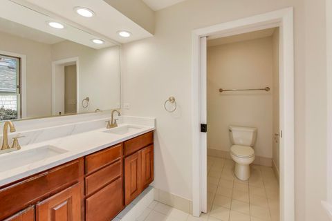 Tiny photo for 28 Muirwood Drive, Glen Ellyn, IL 60137 (MLS # 12542795)