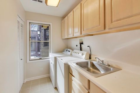 Tiny photo for 28 Muirwood Drive, Glen Ellyn, IL 60137 (MLS # 12542795)