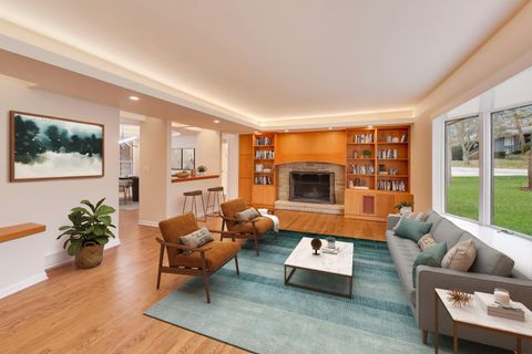 Tiny photo for 28 Muirwood Drive, Glen Ellyn, IL 60137 (MLS # 12542795)