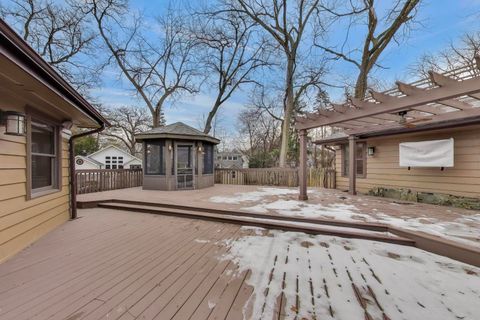 Tiny photo for 28 Muirwood Drive, Glen Ellyn, IL 60137 (MLS # 12542795)
