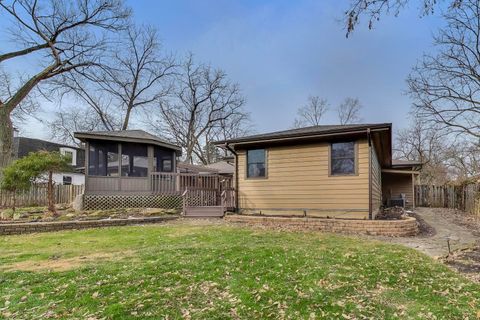 Tiny photo for 28 Muirwood Drive, Glen Ellyn, IL 60137 (MLS # 12542795)