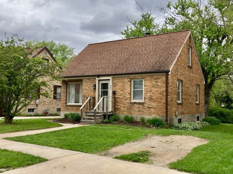 Photo of 940 N Dement Avenue, Dixon, IL 61021 (MLS # 12636393)