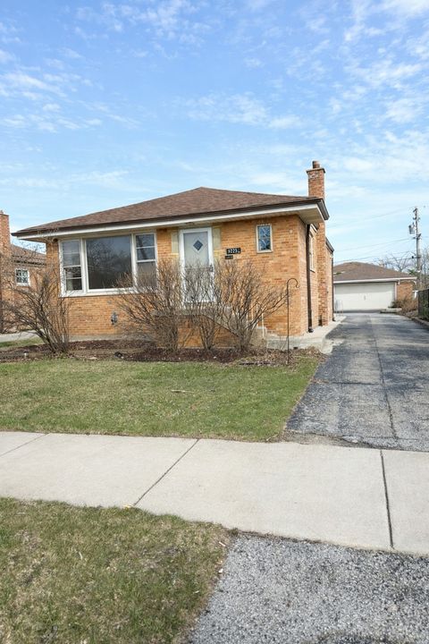 Photo of 9225 Massasoit Avenue, Oak Lawn, IL 60453 (MLS # 12592957)