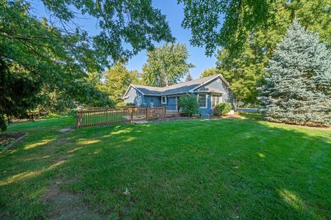 Tiny photo for 644 Karen Drive, Lake Holiday, IL 60552 (MLS # 12473304)