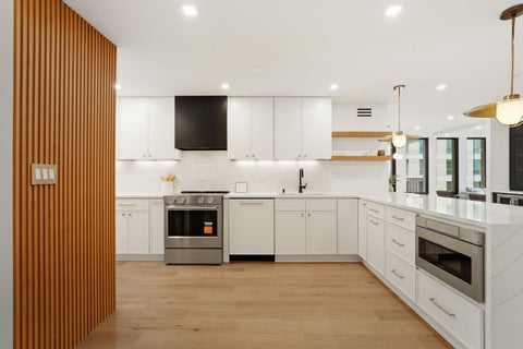 Tiny photo for 200 E Delaware Place #19A, Chicago, IL 60611 (MLS # 12795101)