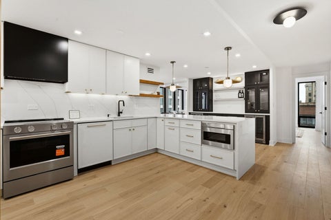 Tiny photo for 200 E Delaware Place #19A, Chicago, IL 60611 (MLS # 12795101)