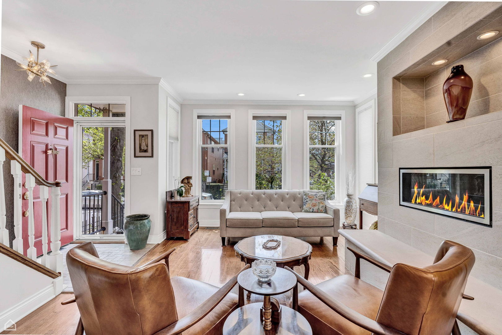 344 W Goethe Avenue