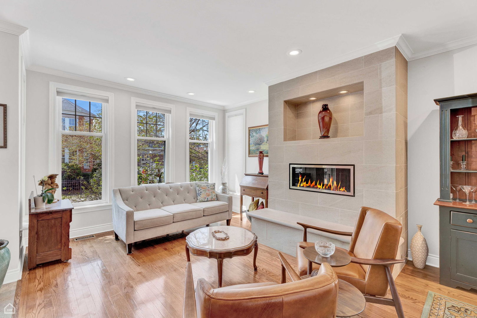 344 W Goethe Avenue