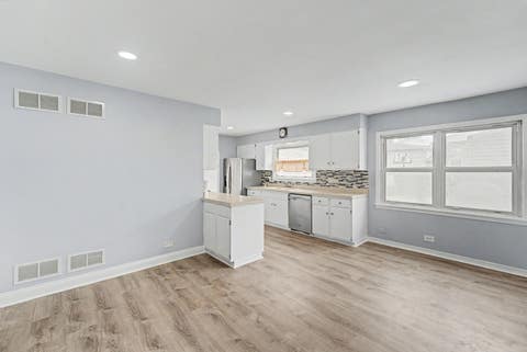 Tiny photo for 770 CORDIAL Drive, Des Plaines, IL 60018 (MLS # 12700570)
