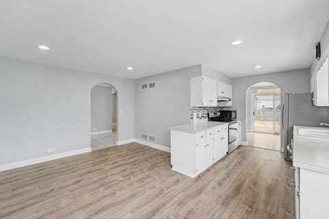 Tiny photo for 770 CORDIAL Drive, Des Plaines, IL 60018 (MLS # 12700570)