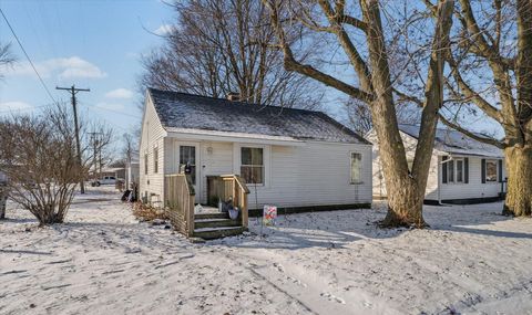 Tiny photo for 110 W Oak Street, Paxton, IL 60957 (MLS # 12548493)