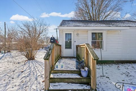 Tiny photo for 110 W Oak Street, Paxton, IL 60957 (MLS # 12548493)