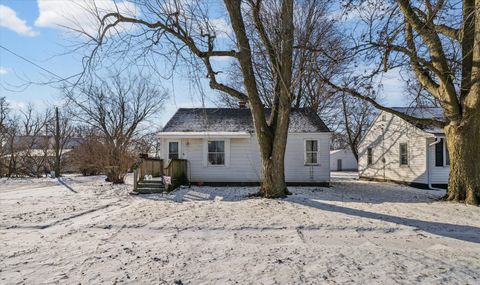 Tiny photo for 110 W Oak Street, Paxton, IL 60957 (MLS # 12548493)
