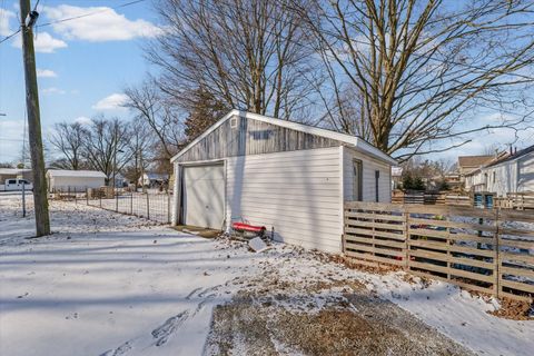 Tiny photo for 110 W Oak Street, Paxton, IL 60957 (MLS # 12548493)
