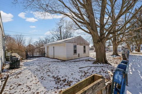 Tiny photo for 110 W Oak Street, Paxton, IL 60957 (MLS # 12548493)
