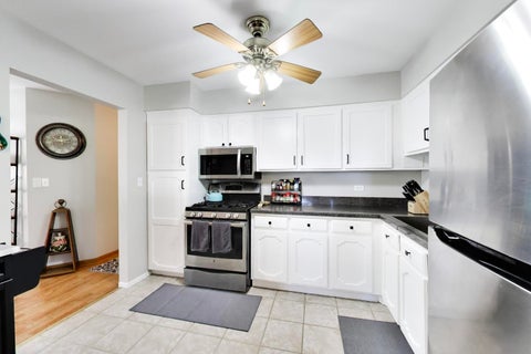 Tiny photo for 3425 83rd Street #D18, Woodridge, IL 60517 (MLS # 12775953)
