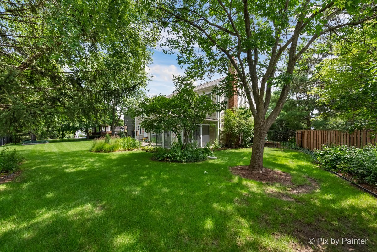 3 Crofton Court