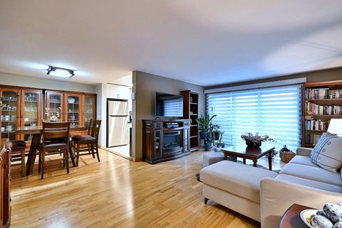 Tiny photo for 2 N Dee Road #203, Park Ridge, IL 60068 (MLS # 12774806)