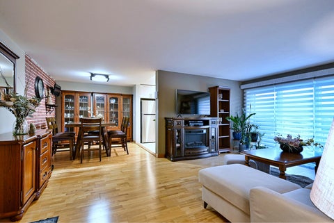 Tiny photo for 2 N Dee Road #203, Park Ridge, IL 60068 (MLS # 12774806)