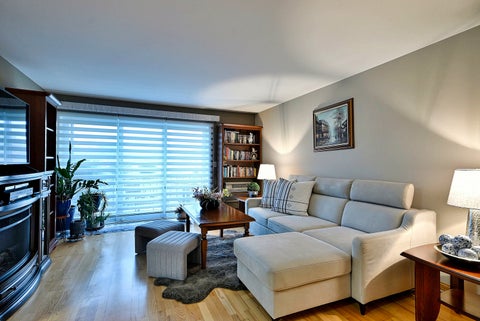 Tiny photo for 2 N Dee Road #203, Park Ridge, IL 60068 (MLS # 12774806)