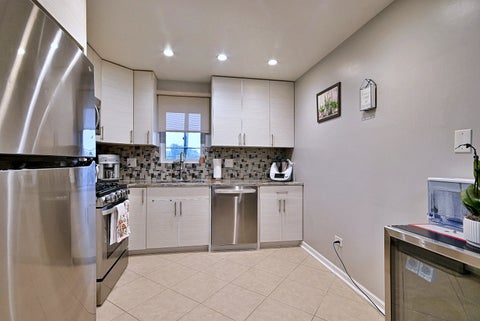 Tiny photo for 2 N Dee Road #203, Park Ridge, IL 60068 (MLS # 12774806)